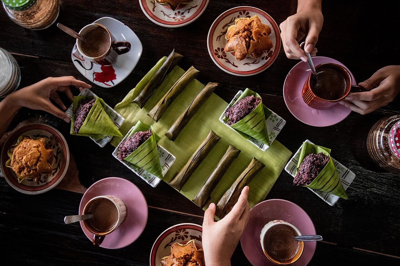 Puto Maya with Sikwate: Cebuano Sticky Rice and Hot Chocolate - Puto Maya with Sikwate serving photo.