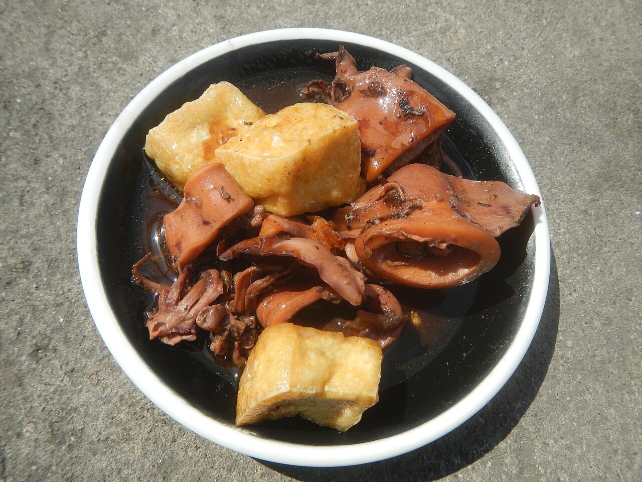 Adobong Pusit: Squid Adobo with Ink - Adobong Pusit at Tokwa (Note: Judge Florentino Floro, the owner, to repeat, Donor Florentino Floro of all these photo.