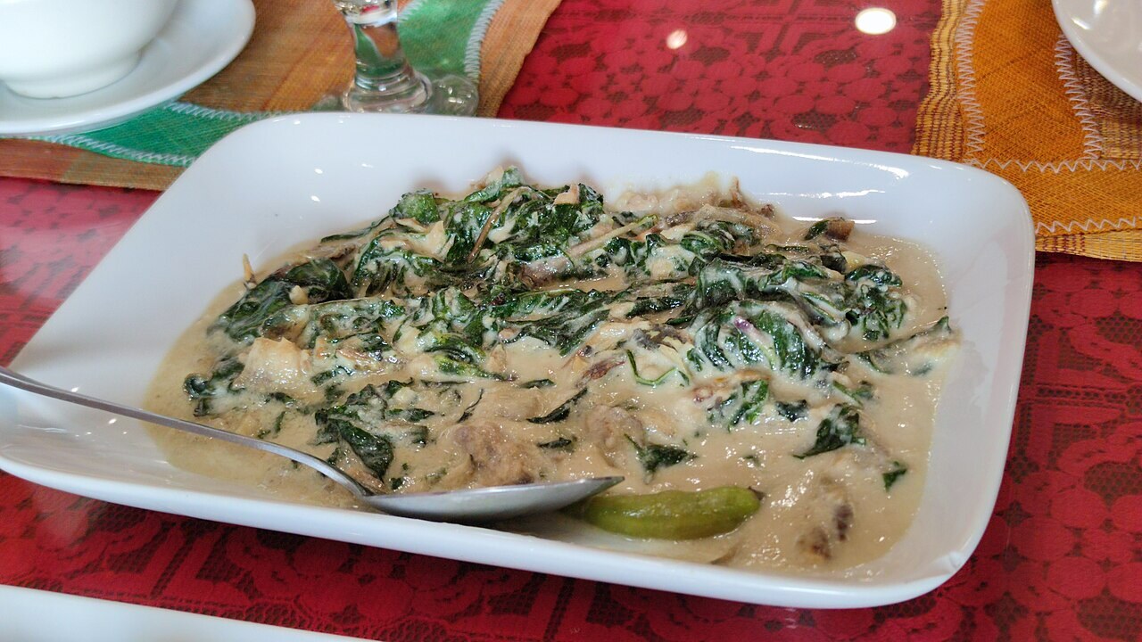 Laing: Filipino Coconut Greens with Chiles - Gulay na natong.