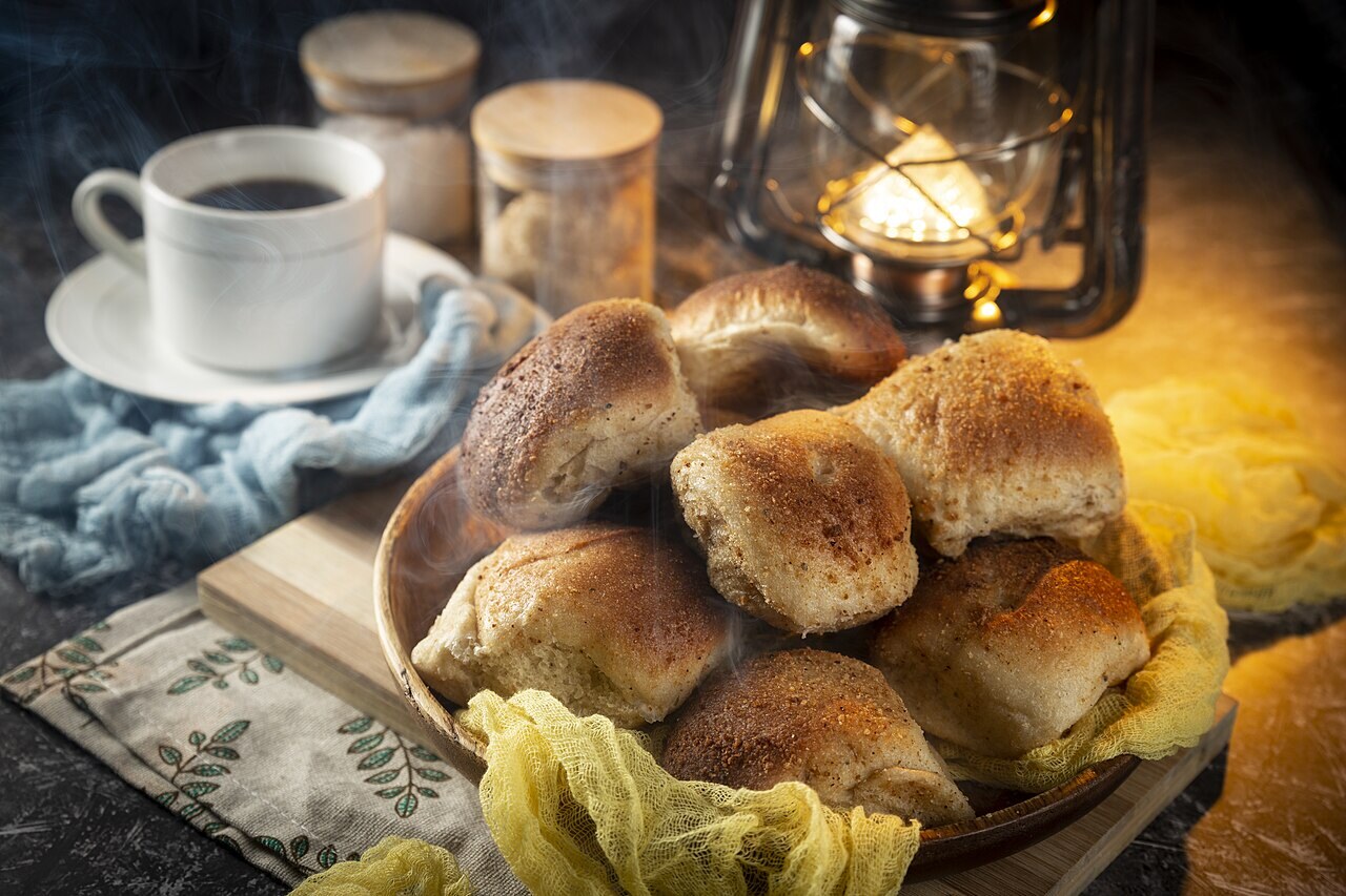 Pandesal: Soft Filipino Bread Rolls - Pinoy pandesal.