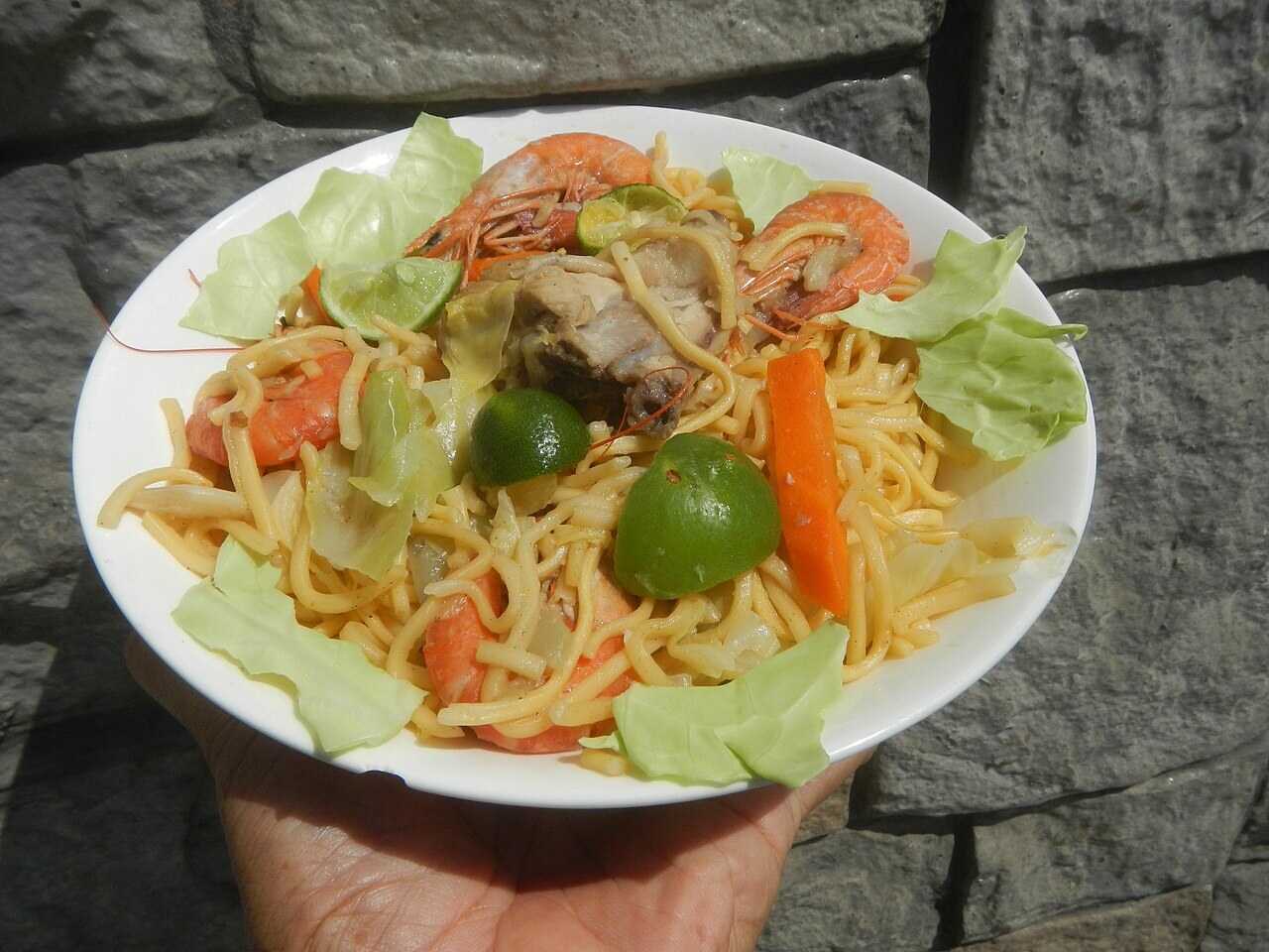 Pancit Canton: Filipino Wheat Noodle Stir-Fry - Ginisang Suwáhe, Manok at Pancit Canton Suwáhe Hipon Greasy-back shrimp (also known as sand shrimp) a species of praw.