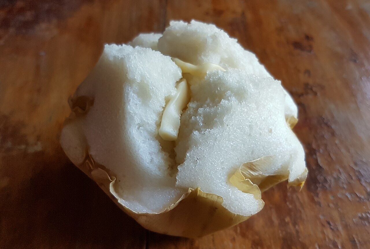 Puto Cheese: Steamed Filipino Rice Cakes - Puto with cheese.