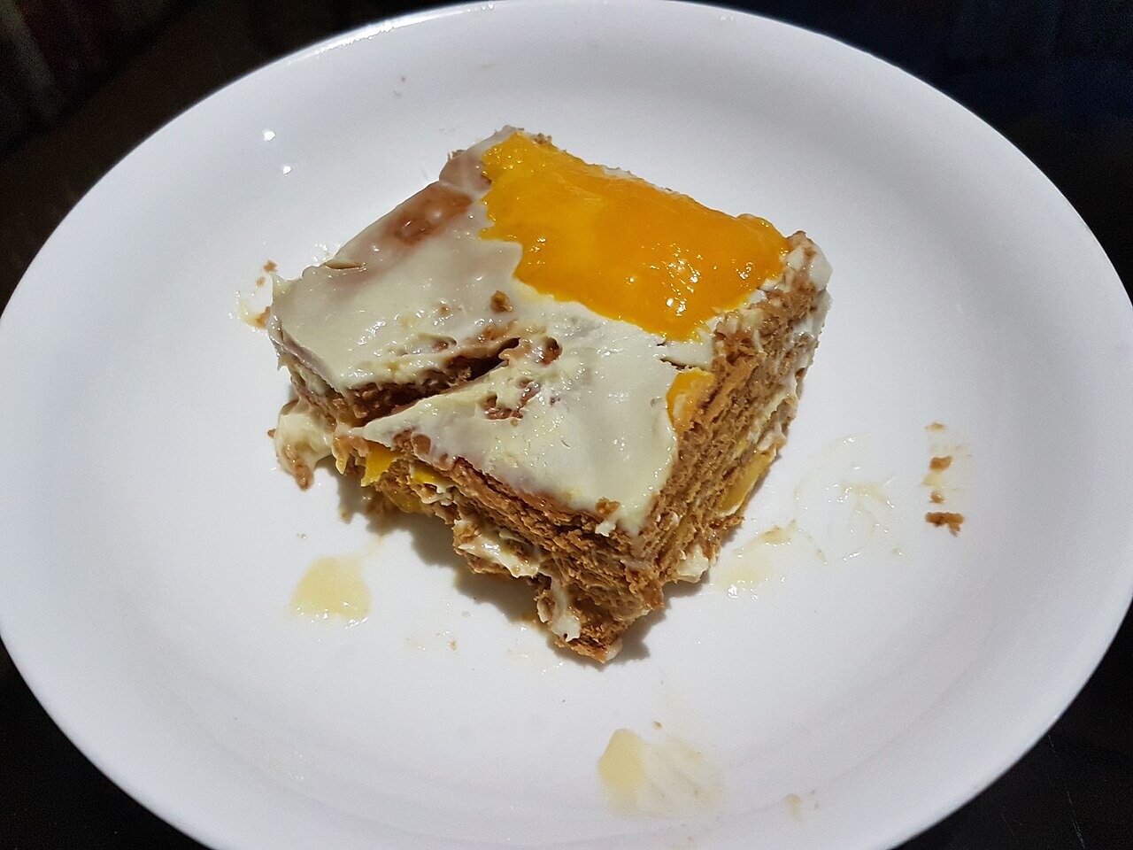 Crema de Fruta: Filipino Layered Fruit Cake - Mango float, an Filipino icebox cake version of Crema de Fruta. Also known as "mango royale". Made with cream, graham.