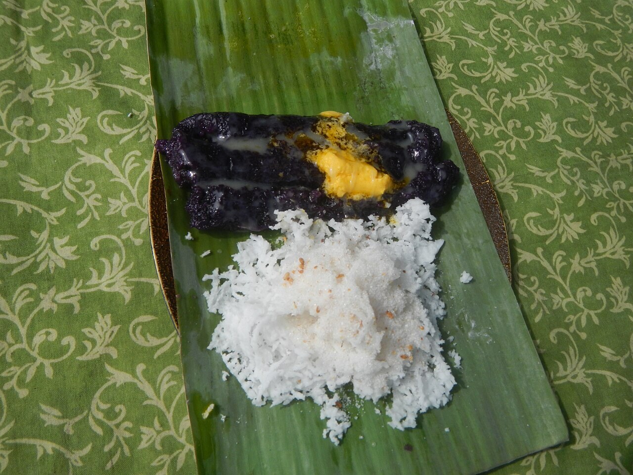 Puto Bumbong: Purple Steamed Rice Cakes - Bibingka and Puto bumbong making in Barangay Pagala 14°58'11"N 120°53'41"E from Poblacion 14°57'17"N 120°54'2"E Baliu.