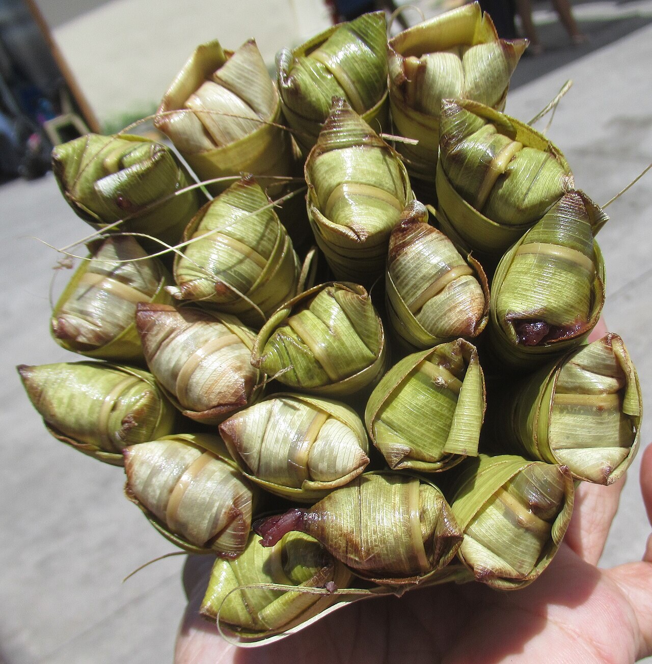Suman Malagkit: Banana-Leaf Sticky Rice Bundles - Suman (food) malagkit from Maria Aurora town.
