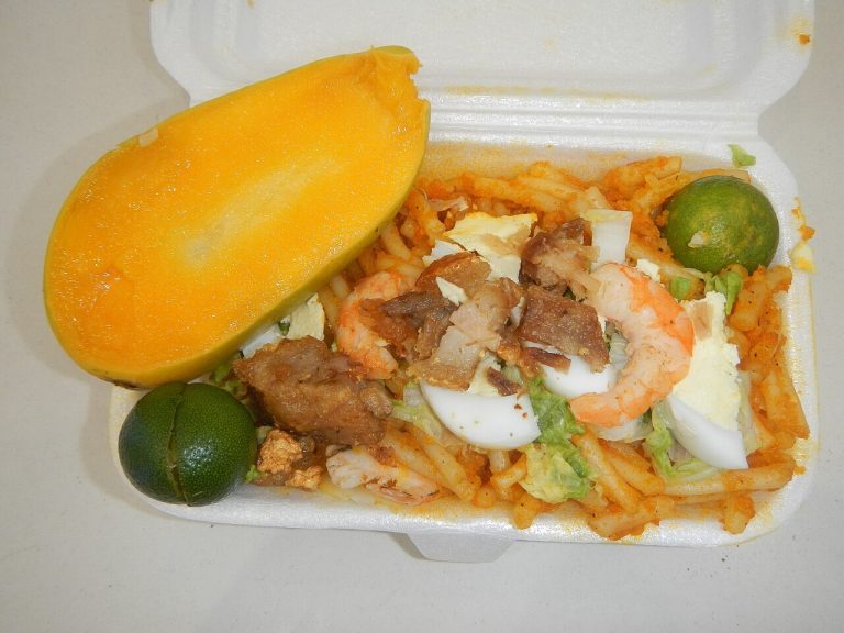 Pancit Malabon: Seafood Rice Noodle Party Platter recipe