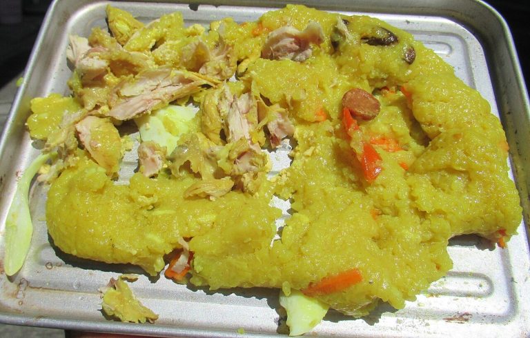 Bringhe: Kapampangan Coconut Turmeric Rice recipe