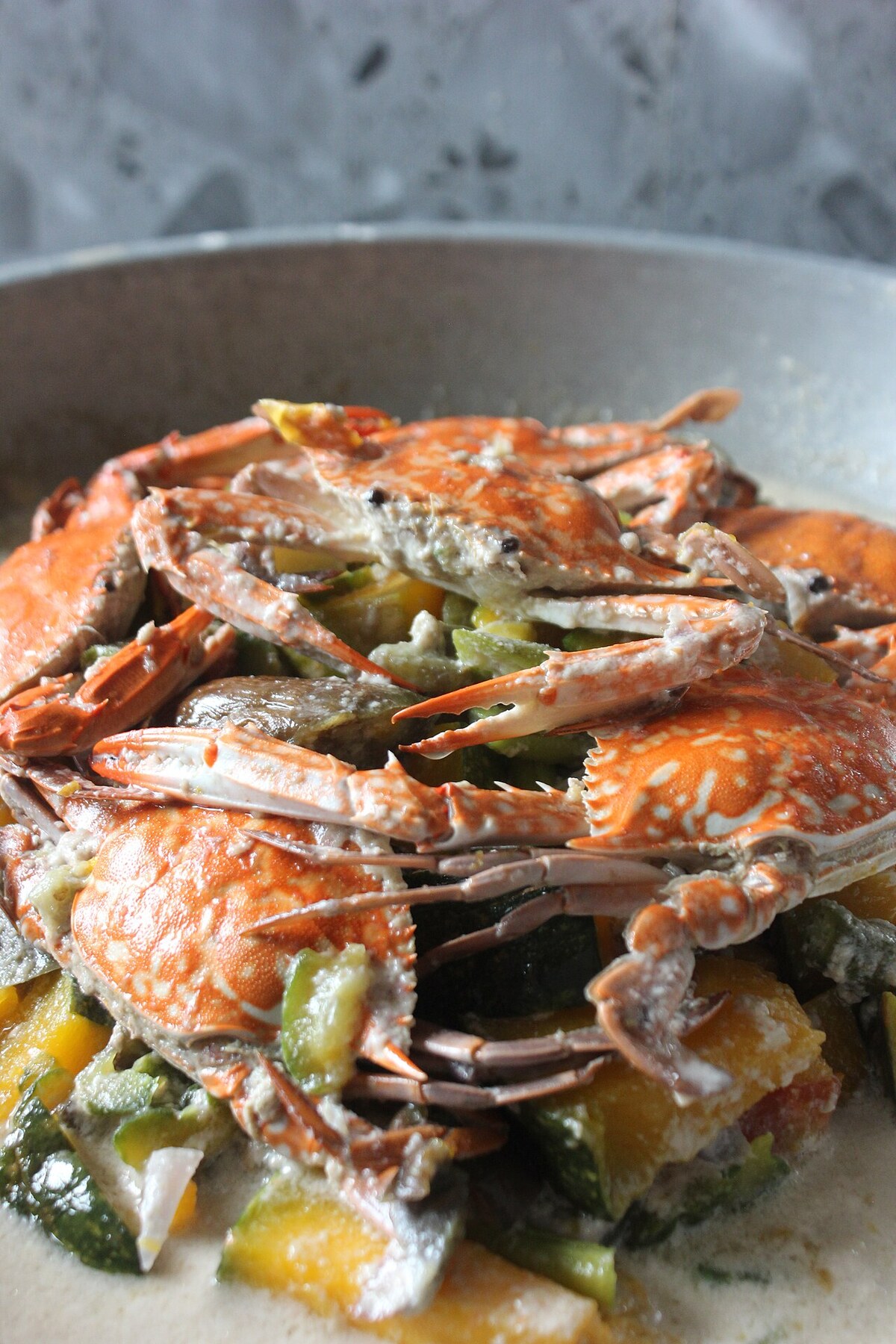 Pinakbet: Filipino Vegetables with Bagoong - Ginataang pinakbet with crab.