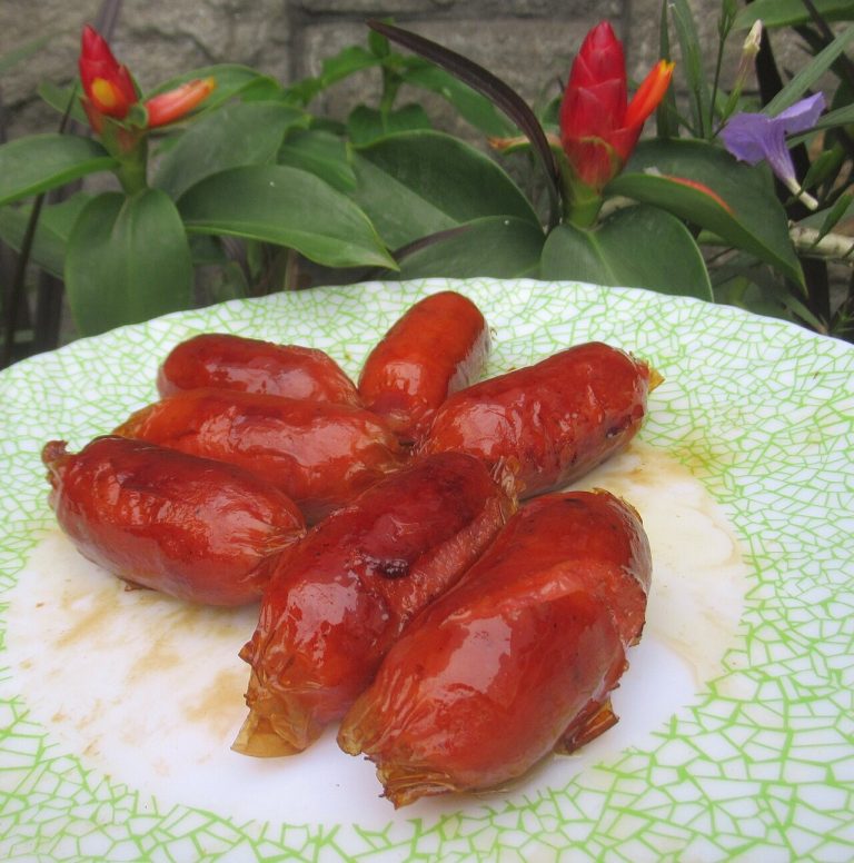 Longganisa Pasta with Garlic, Tomatoes, and Greens recipe