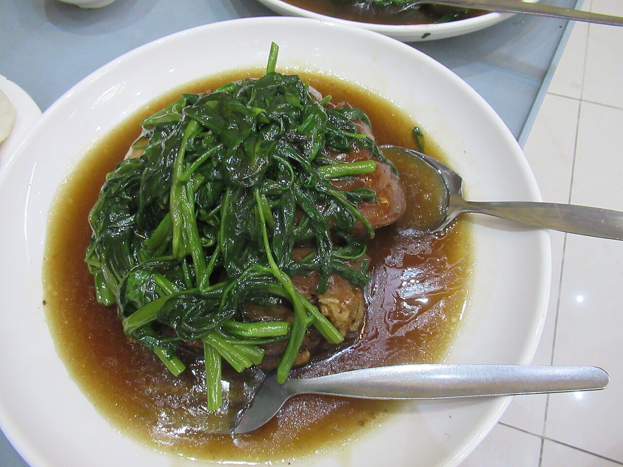 Pata Tim: Filipino-Chinese Braised Pork Hock - Pata tim of the famous President Grand Palace Restaurant Manila Chinatown.