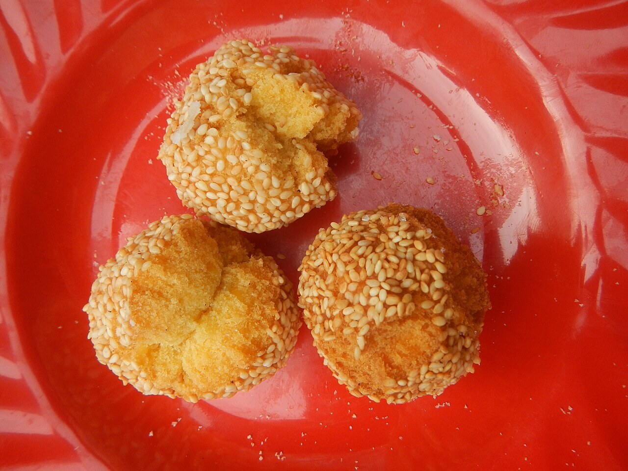 Binangkal: Sesame-Coated Filipino Fried Dough Balls - Binangkal in a Baliuag Bakery List of Philippine dishes Pulilan, Bulacan Public Market foods kakanin in Barangays Pob.