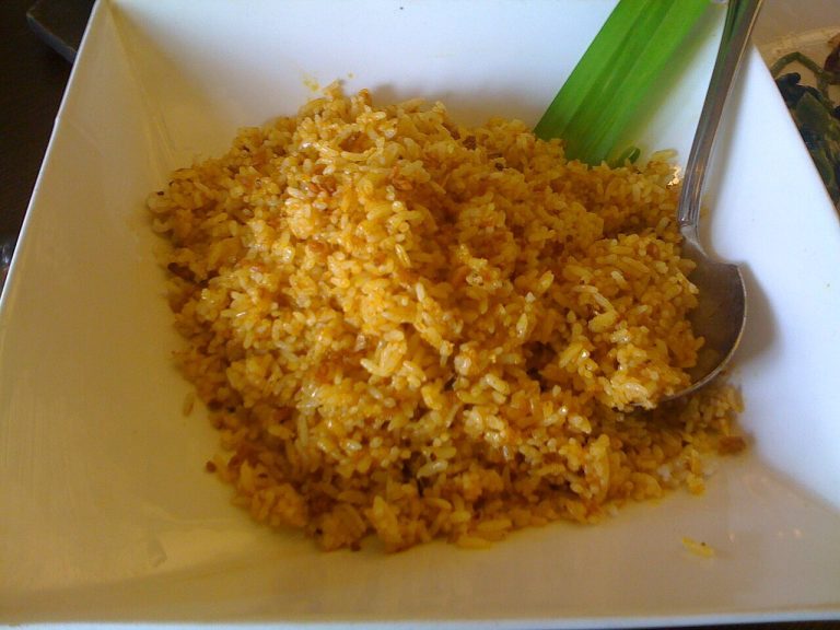 Aligue Fried Rice: Crab Fat Garlic Rice recipe