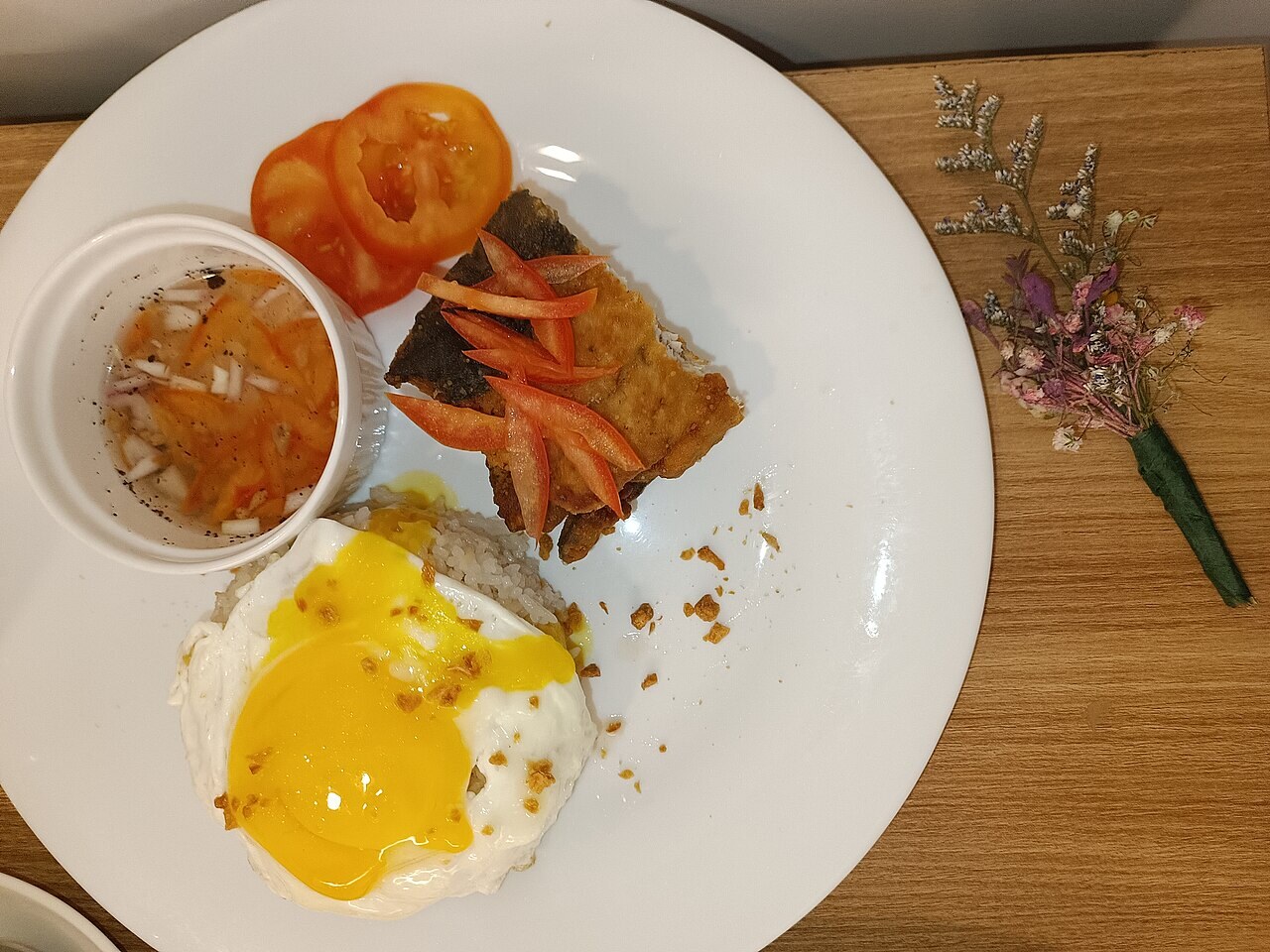 Bangsilog: Fried Bangus Breakfast Plate - Bangsilog.