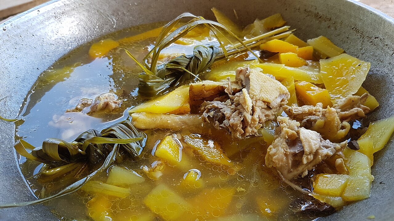 Tinolang Manok: Filipino Ginger Chicken Soup - Chicken tinola with green papaya.