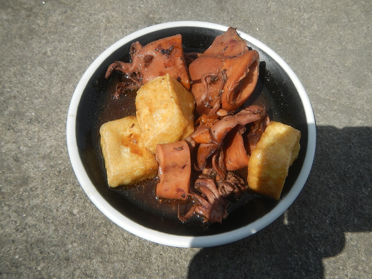 Adobong Pusit: Squid Adobo with Ink - Adobong Pusit at Tokwa (Note: Judge Florentino Floro, the owner, to repeat, Donor Florentino Floro of all these photo.