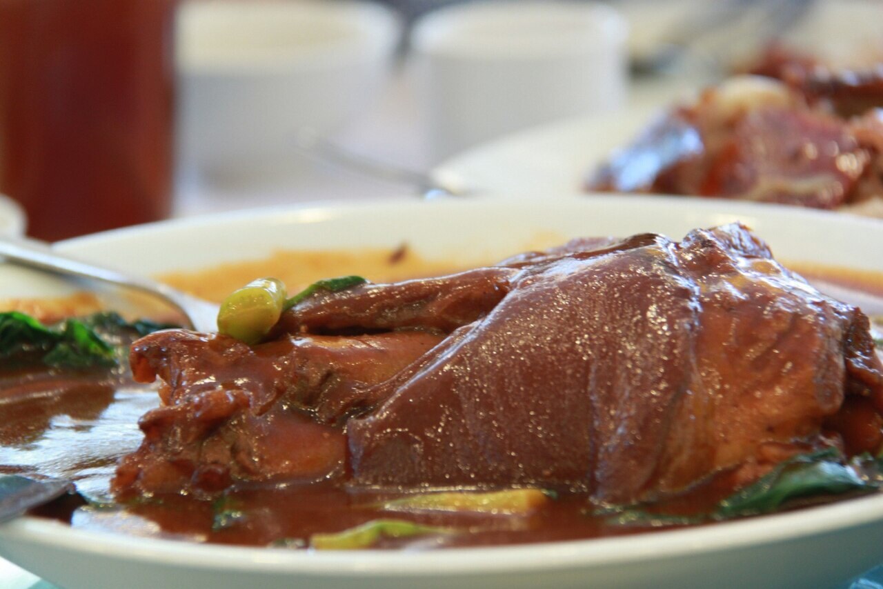 Pata Tim: Filipino-Chinese Braised Pork Hock - Pata Tim (braised pork hock) from Santa Rosa, Laguna, Philippines.