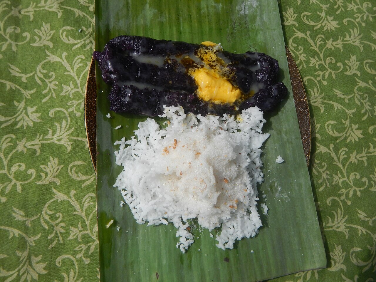 Puto Bumbong: Purple Steamed Rice Cakes - Bibingka and Puto bumbong making in Barangay Pagala 14°58'11"N 120°53'41"E from Poblacion 14°57'17"N 120°54'2"E Baliu.