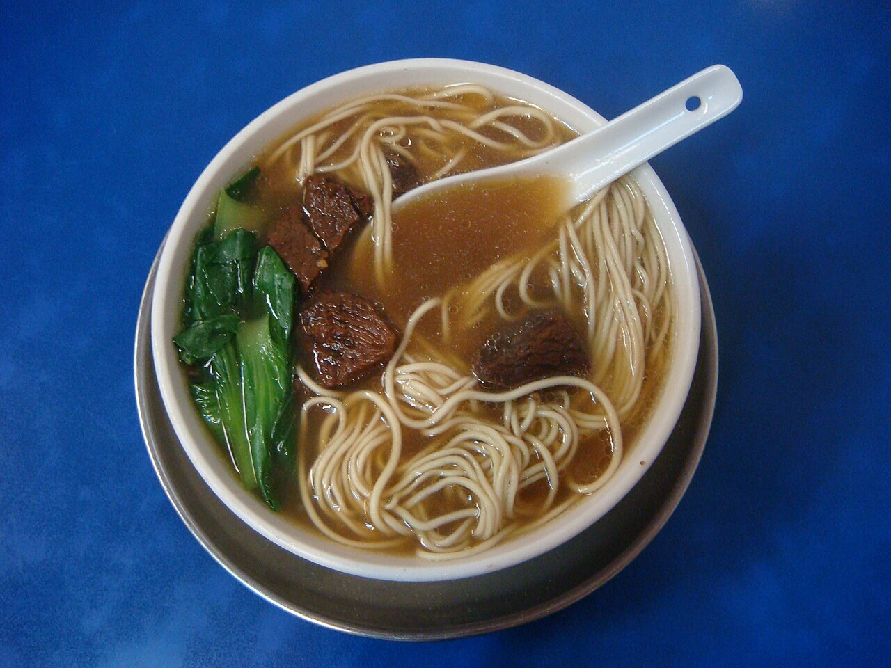 Beef Mami: Filipino-Chinese Beef Noodle Soup - Beef mami.