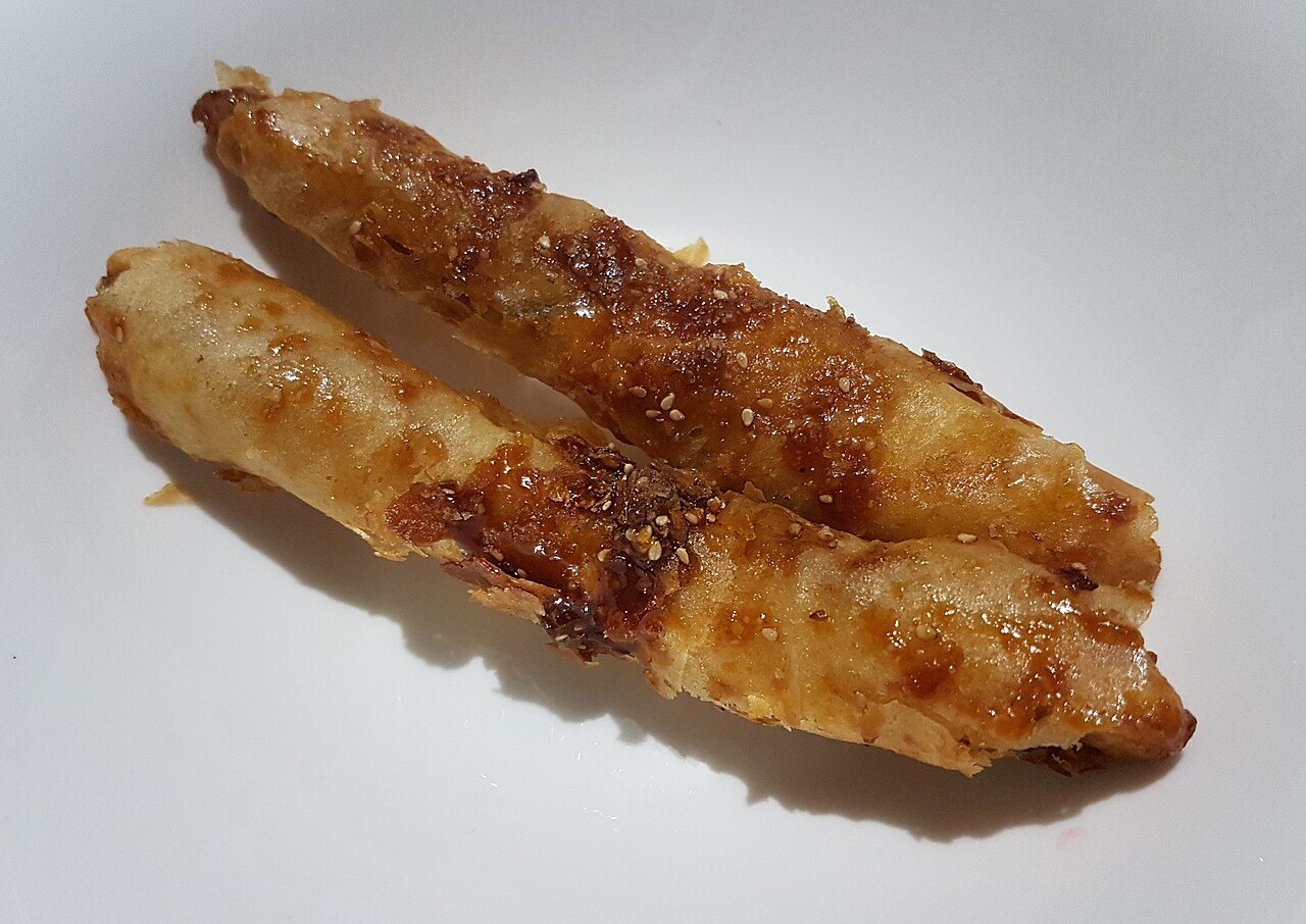 Turon: Crispy Filipino Banana Lumpia - Crispy turon.