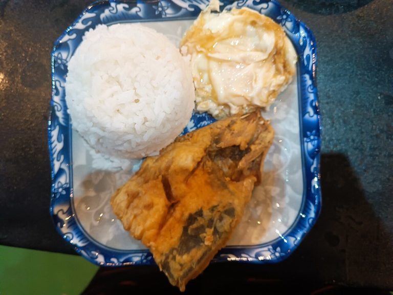 Bangsilog: Fried Bangus Breakfast Plate recipe