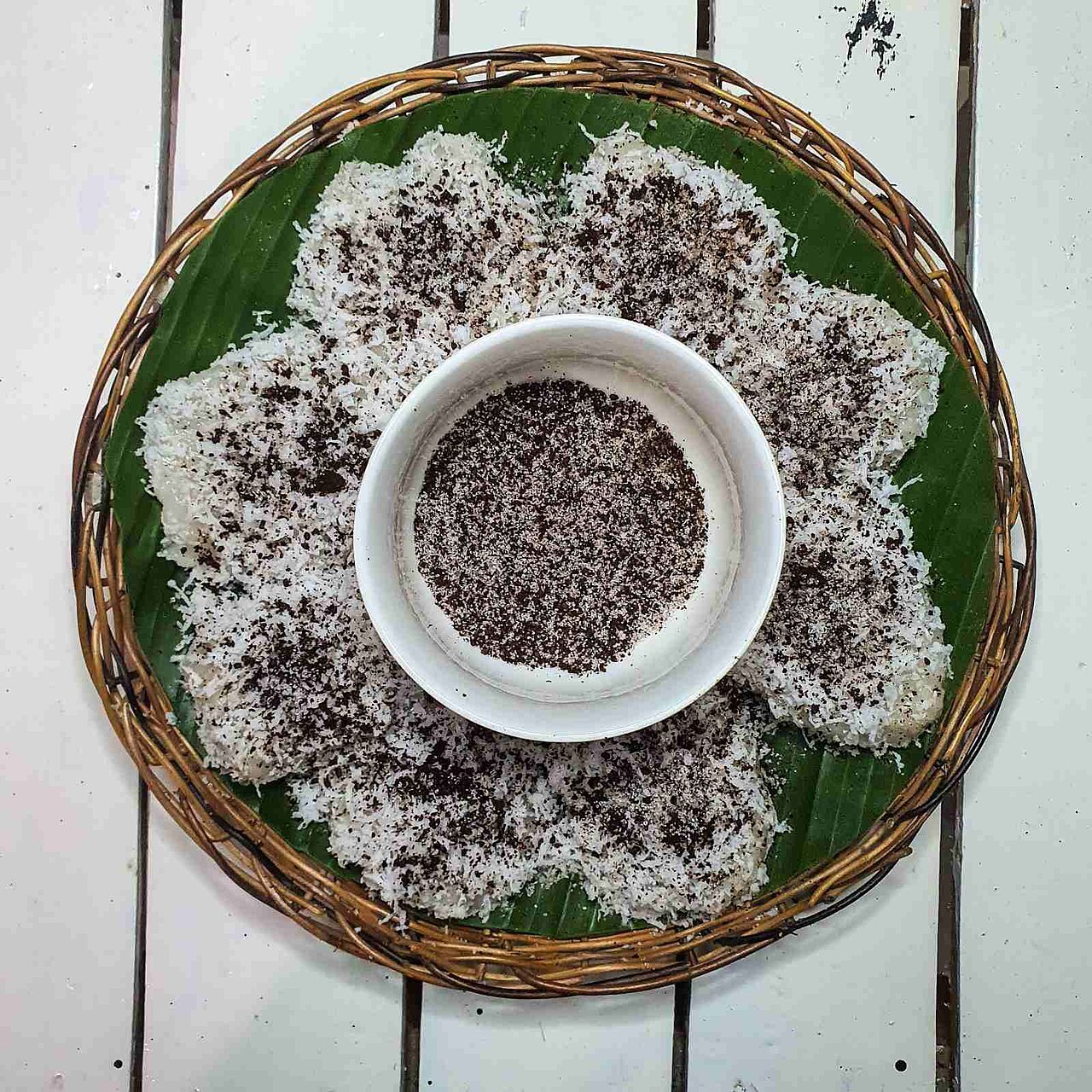 Palitaw: Filipino Rice Cakes with Coconut and Sesame - Native palitaw.