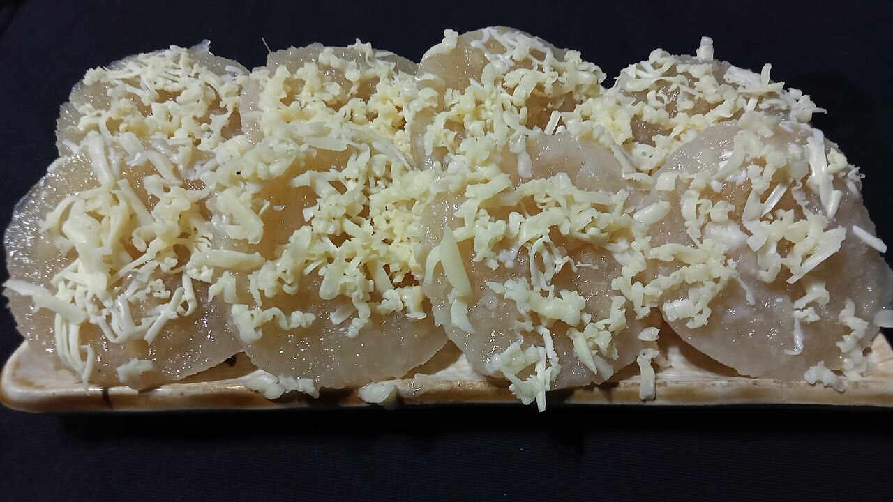 Pichi-Pichi with Cheese: Steamed Cassava Pearls - Pichi-pichi (Kakanin).