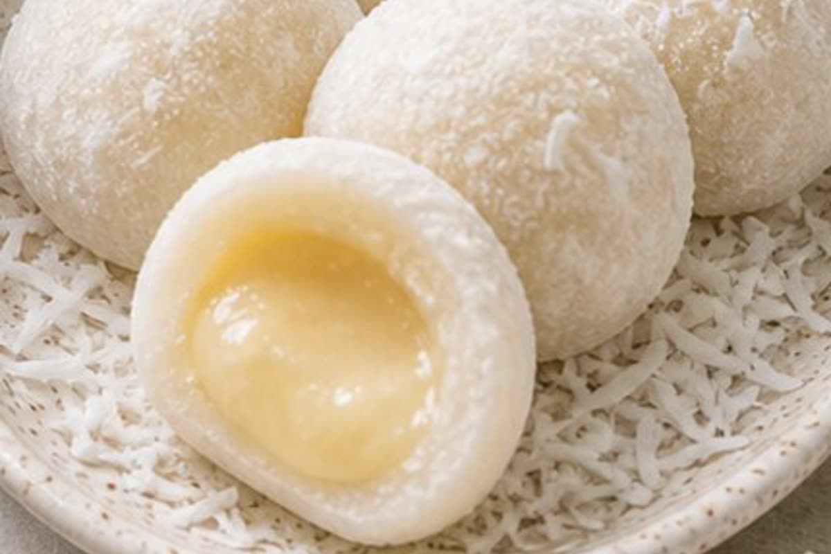 Coconut Mochi Balls