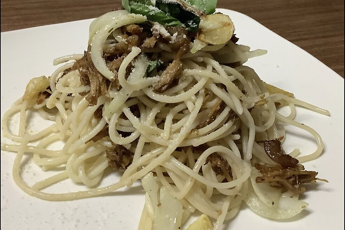 Crispy chicken adobo flakes