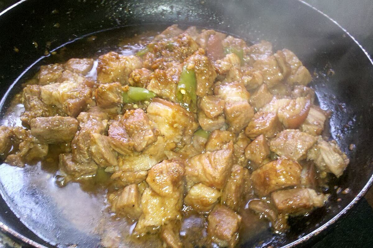 Filipino adobo guide with chicken, pork, white adobo, and adobo flakes