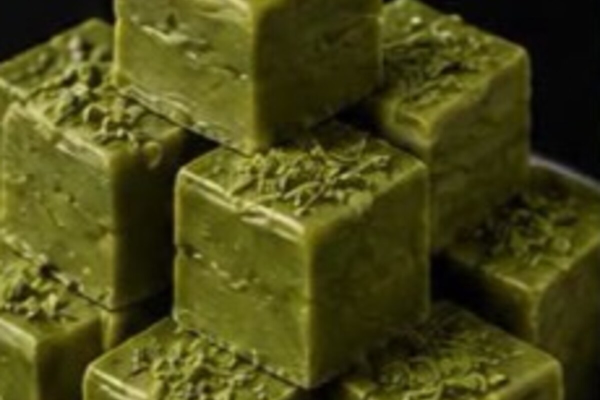Matcha Green Tea Fudge serving idea.