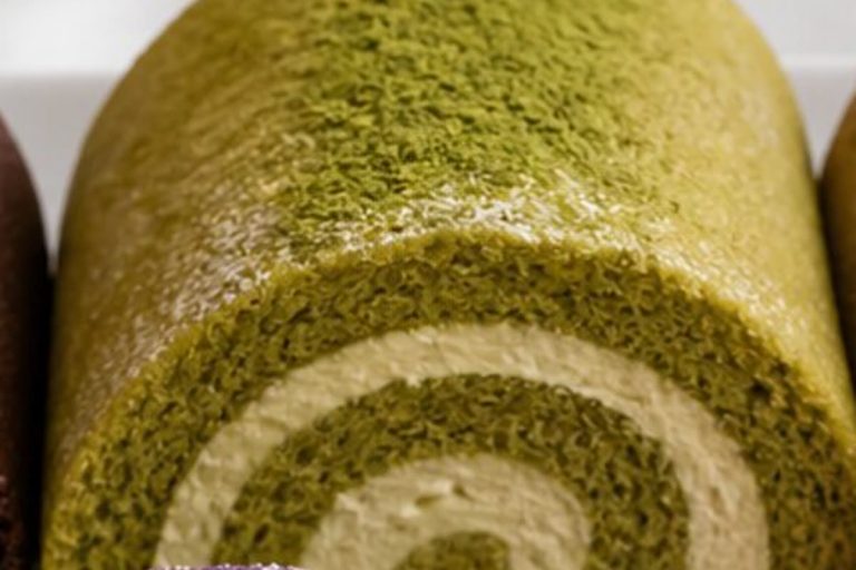 Matcha Swiss Roll Cake recipe