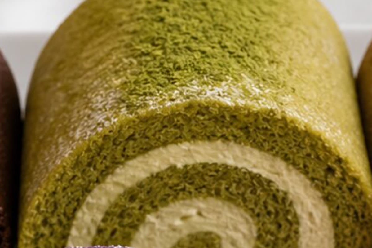 Matcha Swiss Roll Cake