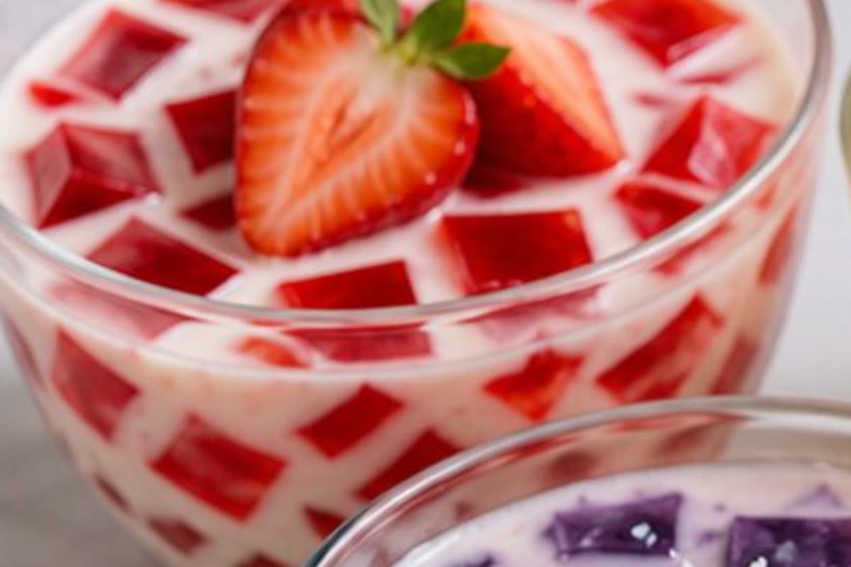 Strawberry Broken Glass Gelatin
